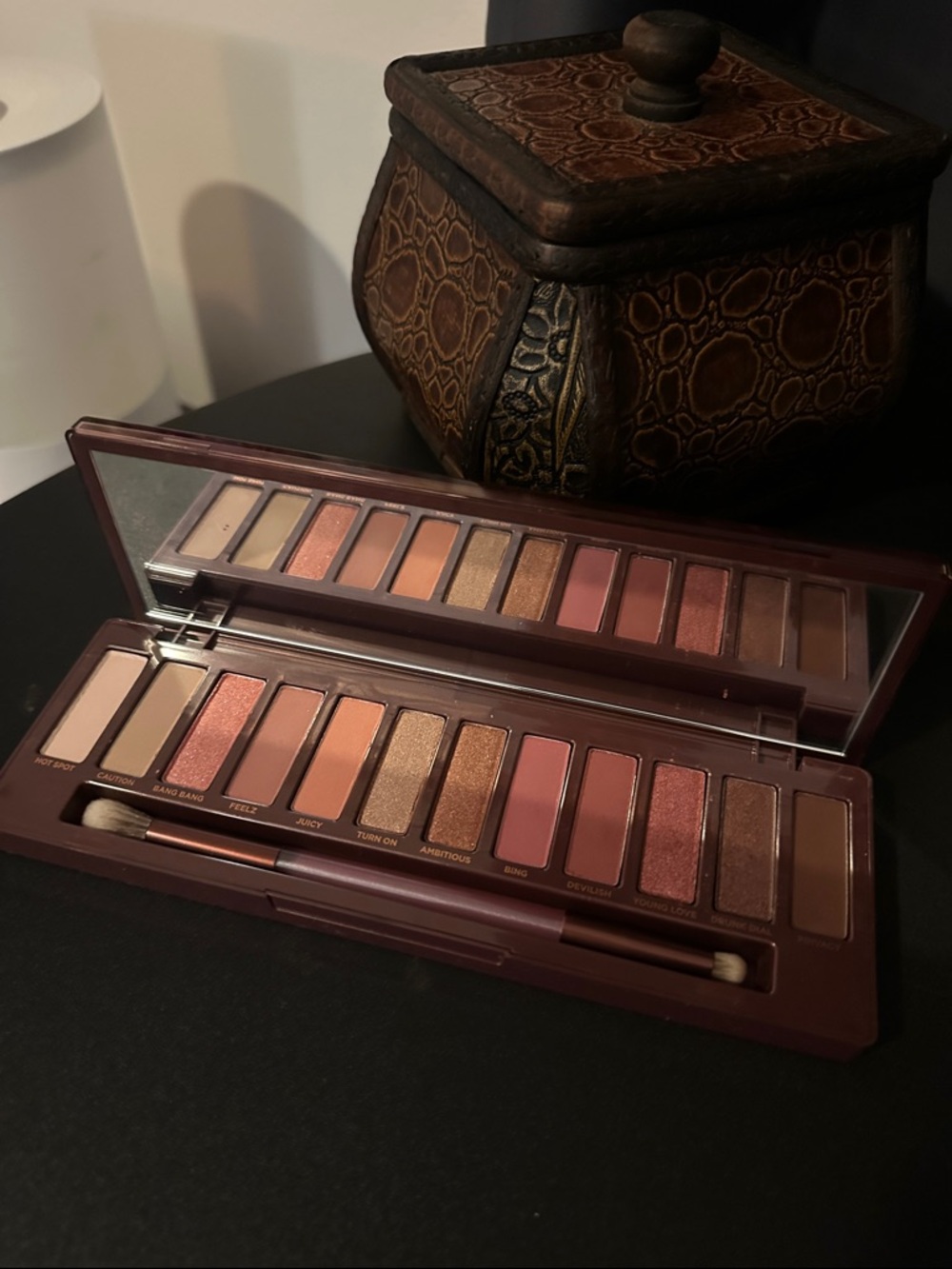 Urban Decay Naked Cherry Eyeshadow Palette - NWT - Picture 4 of 7